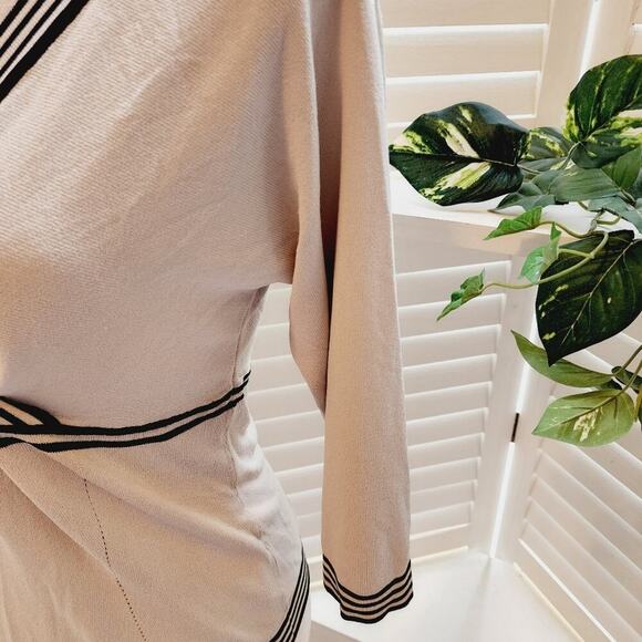 MAXMARA BLACK/CREAM MAGILA V NECK SWEATER SIZE LARGE - Picture 6 of 8